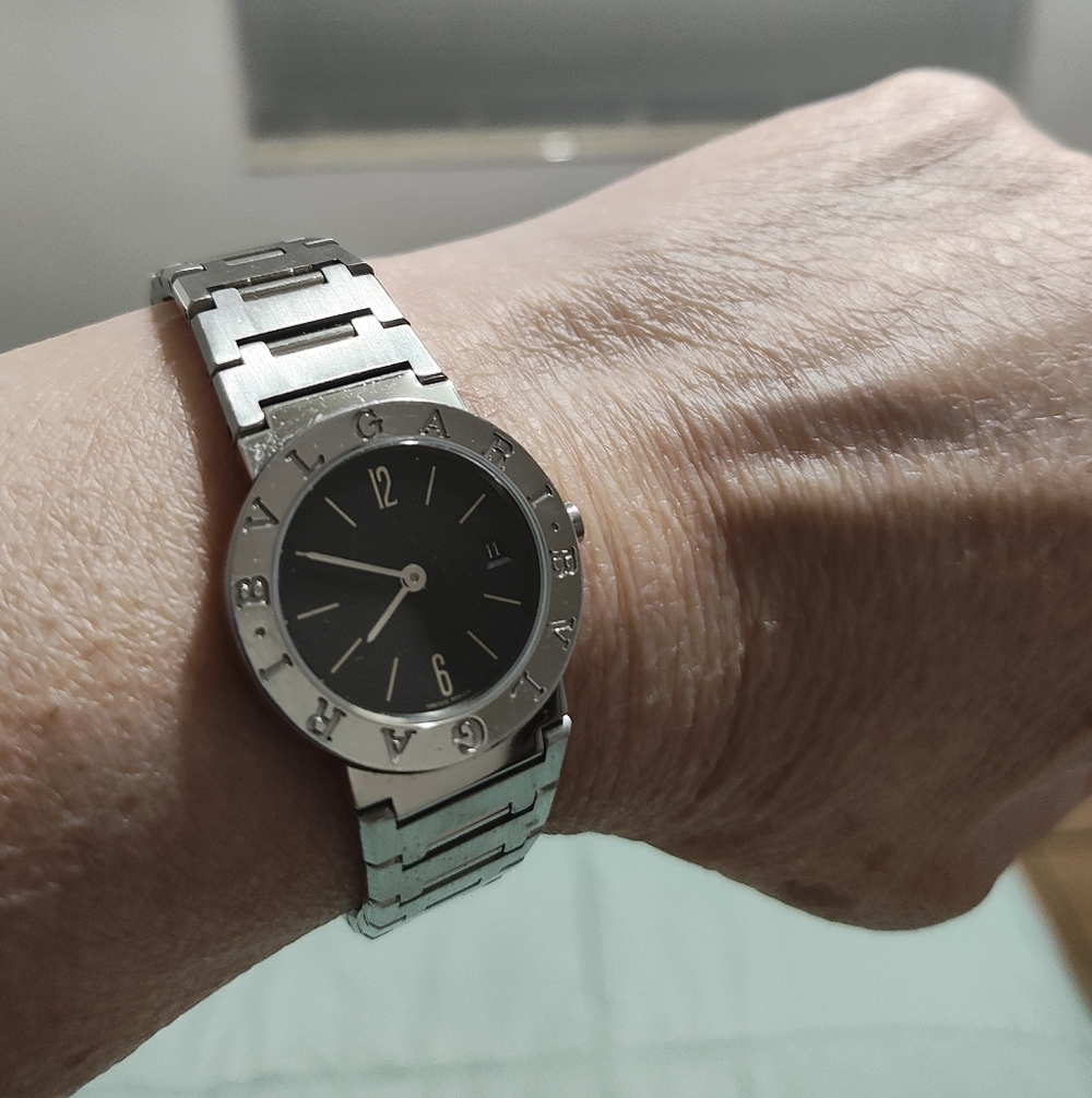 Elegant Bulgari Zero Women's watch with a sleek Black Dial. 100% Original! - Picture 15 of 15